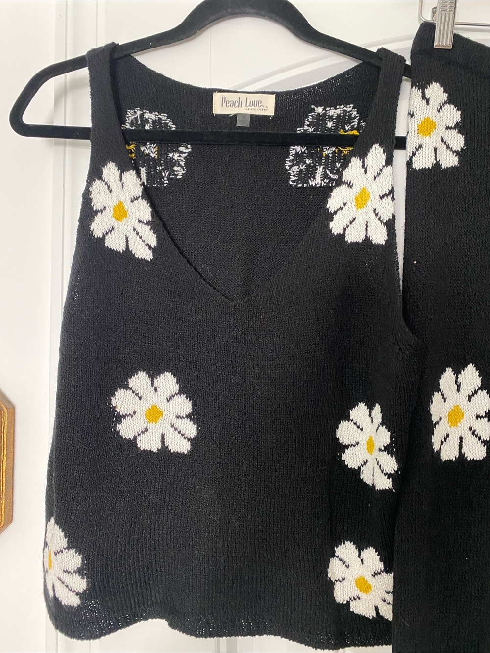 Peach Love Black Daisy Knit Tank & Wide-Leg Lounge Pants Set - Picture 2 of 3